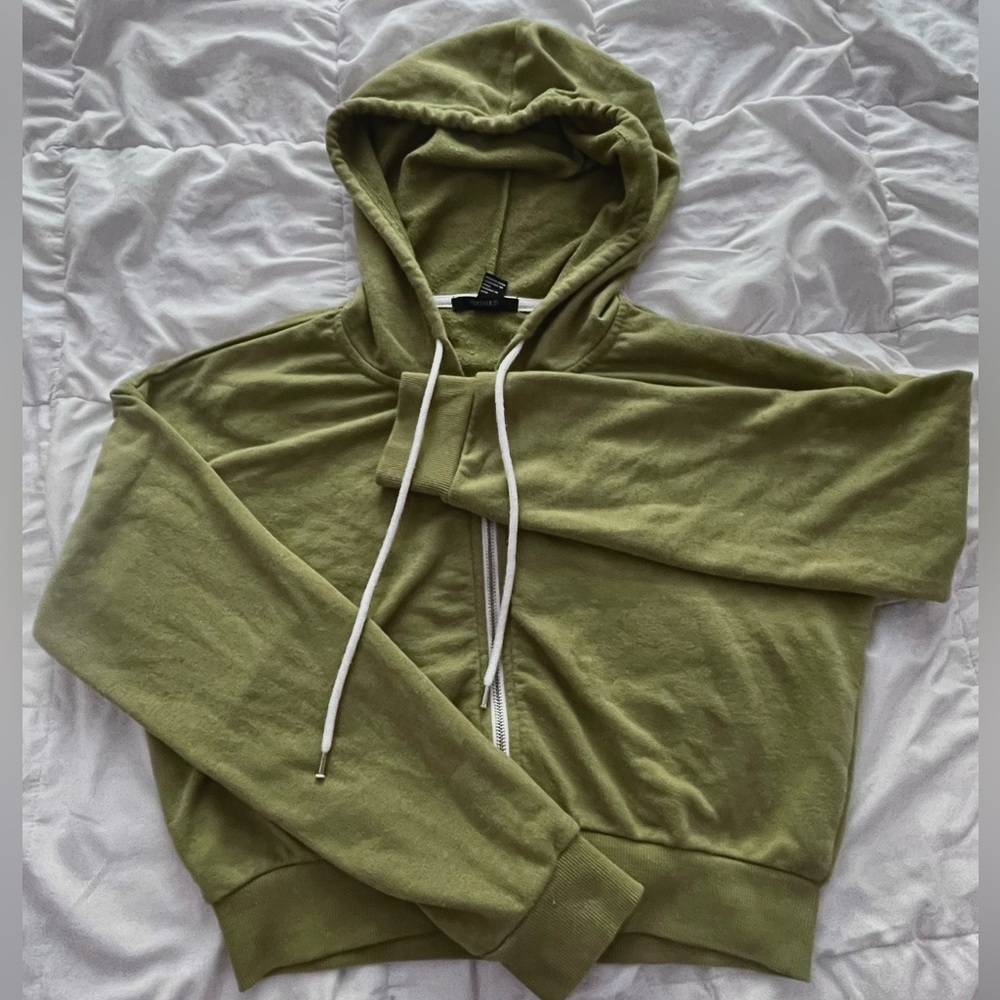 Green Woman Short Length Green Sweater. Woman M